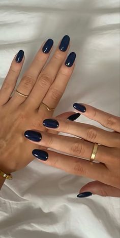 Wife Nails, Navy Nails, Nagellack Trends, Basic Nails, Casual Nails, Mob Wife, Cat Eye Nails, Nails 2024