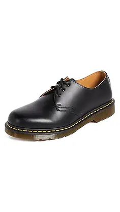 Adrian Tassel Loafers Dr Martens Adrian, Winter Ideas, Shoe Last, Youth Culture, Tassel Loafers, Shop Icon, Medical Problems, Unisex Shoes, Leather Tassel