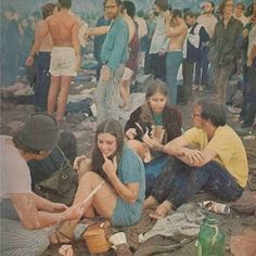 Woodstock Hippies, Woodstock Music, Woodstock 1969, Woodstock Festival, Boho Chique, Hippie Lifestyle, Hippie Aesthetic, Hippie Culture, Joan Baez