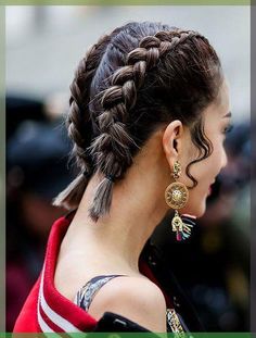 From tribal styles to Dutch braids, these are the best braids for short hair that will take your hair game to a new level. French Braid Short Hair, The Trend Spotter, Dutch Braid Hairstyles, Big Braids, Corte Bob, French Braid Hairstyles, Cute Braided Hairstyles, Short Braids, Cool Braid Hairstyles