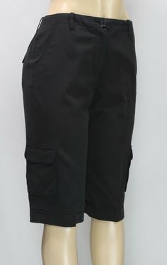 Larry Levine Women's Capri Pants Stretch Black Size 6. Measurements laying flat: Waist: 14.5"  Inseam: 14" Rise: 10.5" Hips: 20" Leg Opening: 9'' Customer satisfaction is my goal. For any further questions, inquiries, or assistance PLEASE feel free to contact me. I will resolve all problems and make sure you are satisfied! Thanks for Looking!!! 082120002- 19 Black Bermuda Shorts With Pockets For Work, Casual Black Short Length Capris, Black Bermuda Pants With Pockets, Workwear Capris With Pockets, Womens Capri Pants, Cargo Shorts, Make Sure, Customer Satisfaction, Bermuda Shorts