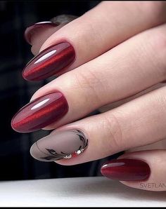 Nails 2033, Nails Cateye, Cinnamon Hair, Magnetic Polish, Nail Designs Pictures, Maroon Nails, Beauty Hacks Nails, Nail Art For Beginners