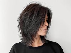 38 Coolest Shoulder-Length Hair with Curtain Bangs You've Gotta See Short Shag Thick Hair, Layered Haircuts Shoulder Length, Layered Haircuts For Medium Hair, Medium Layered Haircuts, Medium Layered Hair, Blonde Hairstyles, Midlength Haircuts, Shoulder Length Hair Cuts