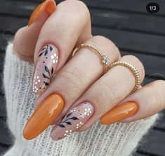 Spring Nail Designs Almond Shape, Botanical Nails, Autumn Nails 2022, Nails 2022 Fall, Trendy Fall Nails, Thanksgiving Nail Designs, Colorful Nails, Trendy Nail Design