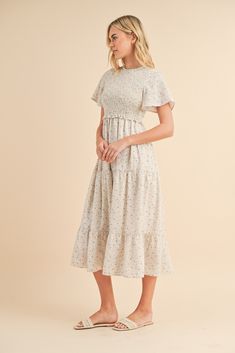 modest maxi dresses Modest Attire, Skirts Modest, Modest Boutique, Nursing Friendly Dress, Dress With Flutter Sleeves, Temple Dress, Modest Maxi, Modest Tops, Fashion Modest