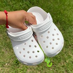 White Crocs Classic With Tags Crocs Aesthetic, Crocs Shoe, Bday Stuff, Platform Crocs, Crocs Slippers, White Crocs, Brown Slip On Shoes, Brown Clogs, Crocs Men