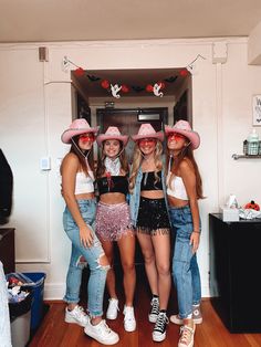 Cowgirl Outfits Mexican, Carnaval Outfit, Cute Cowgirl, Cute Group Halloween Costumes