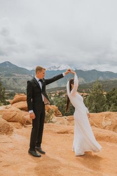 garden of the gods elopement / garden of the gods / colorado springs / things to do in colorado springs / colorado engagement photographer / couples photographer / candid couples photos / natural couples photos / summer outfit / colorado elopement photographer / poses for pictures instagram / senior photos / girl senior photos / micro elopement photography / destination elopement photographer / canon r5 / colorado wedding photographer Micro Elopement, Colorado Springs Things To Do, Photographer Poses, Things To Do In Colorado, Canon R5, Poses For Pictures Instagram, Colorado Engagement