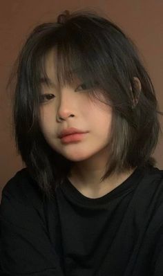 Korean Short Haircut, Short Hair For Chubby Faces, Japanese Short Hair, Chubby Face Haircuts, Short Hair Cuts For Round Faces, Short Haircuts With Bangs, Hairstyle For Chubby Face, Asian Haircut