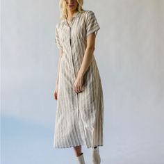 Super Cute Column Midi Dress. Size Medium. Casual Neutral Shirt Dress For Spring, Neutral Shirt Dress Casual Style For Spring, Beige Relaxed Fit Shirt Dress For Beach, Casual Neutral Shirt Dress For Day Out, Fitted Cream Shirt Dress For Summer, Casual Cream Short Sleeve Maxi Dress, Casual Cream Maxi Dress With Short Sleeves, Fitted Beige Shirt Dress For The Beach, Fitted Beige Shirt Dress For Beach