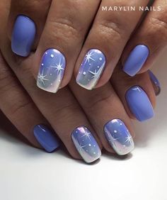 Here are 27 nail ideas for New Years Eve. Ring in the new year the right way with your pretty nails and glass of champagne in hand! Nail Ideas For New Years, Nails Thanksgiving, New Years Nail Art, Christmas Simple, New Years Nail Designs, New Years Eve Nails, Tulle Dresses, January Nails, Dresses Holiday