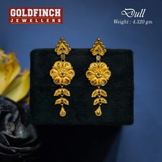 Bridal Jewelry Sets Brides, Bezel Set Necklace, Indian Bridal Jewelry Sets, Handmade Gold Jewellery, Gold Jewelry Simple, Bridal Gold Jewellery Designs, Bridal Jewellery Indian, Set Necklace, Bridal Gold Jewellery