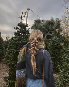 Christmas Hairstyles, Casual Hairstyles, Christmas Hair, Very Merry Christmas, Fall Hair, Cute Hairstyles, Hair Inspiration, Long Hair Styles, Hair Styles