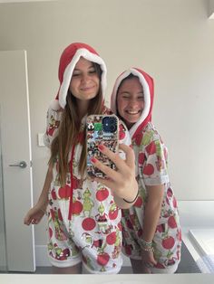 Matching Christmas Pjs Friends, Xmas Sleepover, Bestie Fits, Fall Sleepover, Basic Aussie, Aussie Summer, Bff Matching Outfits, Aussie Girl, Pajamas Aesthetic