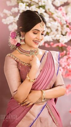 Cultural Outfits, Indian Wedding Reception Outfits, Mauve Skirt, South Indian Silk Saree, Shades Of Mauve, Wedding Reception Outfit, Indian Bride Poses, Keep Me Stylish