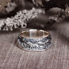 Wolf Couple, Loyalty Symbol, Wolf Ring, Couples Ring Set, Silver Wolf, Ring Fashion, Fashion Ring, Couple Rings, Engraved Rings