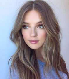 Lips Ideas, Pale Skin Hair Color, Hair Color For Fair Skin, Hair Pale Skin, Ash Brown Hair, Dark Blonde Hair, Brown Balayage, Ombré Hair