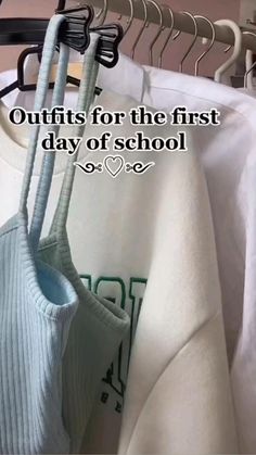 Cute Sets Outfits, Outfits For School Casual, First Day Of School Fits, Comfy School Outfits, Head Turning Outfits, High School Outfits, First Day Of School Outfit