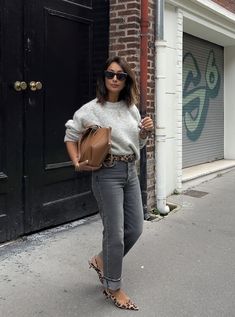 Outfits With Black Mules Flats, Black Mules Outfit Work, Leopard Flats Outfits Work, Animal Print Flats Outfit, Sling Back Flats Outfit, Slingback Flats Outfit, Flat Mules Outfit, Black Mules Outfit, Slingback Outfit