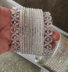 White Bangles, Bridal Jewellery Inspiration, Jewelry Bangles, Indian Bangles, Diamond Bangles, Fancy Jewelry Necklace, Bangles Indian