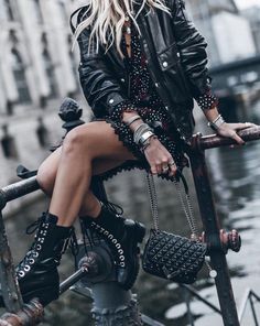 Rocker Chick Outfit, Rocker Girl Outfits, Pakaian Hipster, Chick Outfit, Rocker Outfit, Look Grunge, Mode Tips, Rocker Girl