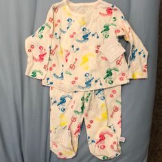 Nwt. Baby Outfit Can Be Worn Out Or As Pajamas. 100% Cotton. Bottoms Has Footies. White Long Sleeve Sets For First Birthday, White Long Sleeve Set For First Birthday, Playful White Sets For First Birthday, Vintage Childrens Clothing, Sick Baby, Kawaii Stuff, Childrens Clothing, Baby Pajamas, Cotton Bottoms