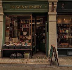 Books Outside, Book Self, Green Academia, Book Organizer, Bookstore Cafe, Book Cafe, Book Storage, Dark Academia Aesthetic, Academia Aesthetic