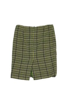 Classic tweed skirt in a green multi-color tweed fabric. It will instantly upgrade your professional wardrobe. Pairs well with fitted blazers for a polished professional look. Size 0 80% wool, 20% angora Made in U.S.A Back zipper Multi-color tweed Lined Above knee Waist 28" Hips 34" Total length 20.5" Green Tweed, Professional Wardrobe, Tweed Skirt, Tweed Fabric, Fitted Blazer, Professional Look, Above Knee, Fun Diys, Multi Color