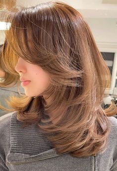 Brown Hair Layered, Hair Layered, Layered Haircuts With Bangs, Haircuts For Medium Length Hair, Layered Haircuts For Medium Hair, Medium Layered Haircuts, Medium Layered, Bangs With Medium Hair, Hairstyles For Layered Hair