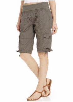 Cargo Shorts Outfits Women Summer, Cargo Shorts Outfits Women, Cargo Shorts Outfit, Shorts Pattern Women, Larp Ideas, Cargo Shorts Women, Bermuda Cargo, Country Summer, Shorts Outfits Women