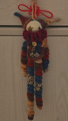 #crochet #clowncore #clown #aesthetic Clown Plushies Aesthetic, Crochet Clown Doll, Demon Slayer Crochet, Small Crochet Ideas, Clown Pfp, Clown Crochet, Clown Crochet Pattern, Creepy Crochet, Clown Aesthetic