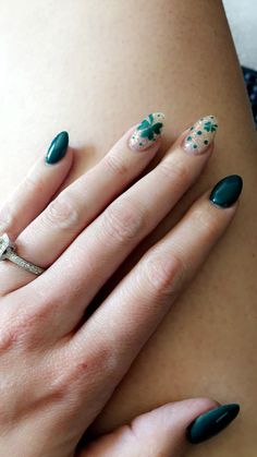 March Nails Ideas St. Patrick's Day, Grandma Nails, Sns Nail Ideas, Art Nail Ideas, Simple Nail Design, March Nails, St Patricks Day Nails, Summer Nails 2023, Sns Nails