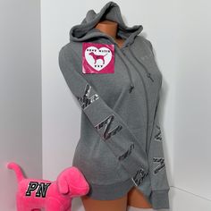 New With Tags Victoria’s Secret Pink Hoodie Zip Up Logo Sequin Bling Shine Adjustable Hood Size Extra Small Small No Offers Please Victoria Secret Pink Outfits, Outfit Bord, Vs Clothes, 2000’s Outfit, Pink Outfits Victoria Secret, Sequin Hoodie, Up Logo, Pink Clothes, Victoria Secret Hoodies