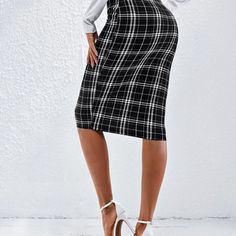 Never Worn Stretchy Material Long Plaid Skirt, Skirt Black And White, Plaid Pencil Skirt, White Pencil, Women Skirts, Womens Pencil Skirts, Elegant Skirt, Midi Skirt Pencil, Work Wear Women