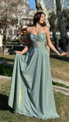 Elegant Night Dress, Trending Prom Dresses, Flowy Prom Dress, Matric Dress, Classy Prom, Gowns Dresses Elegant, Prom Dresses 2024, Classy Prom Dresses, Corset Dress Prom