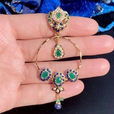 innaya heritage chandbali designs 22k Gold Jewelry Necklaces, 22k Gold Jewelry, Hanging Beads, Chandbali Earrings, Pearl Necklace Set, Emerald Bead, Color Stones, Gold Jewelry Necklace, Emerald Necklace