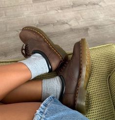 — alice fortescue aesthetic Brown Doc Martens, Shoes And Socks, Estilo Hippy, Dr Shoes, Shoe Inspo, Doc Marten Oxford, Fall Fits, Shoes Brown, Swag Shoes