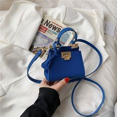 Brand Name: ZECKHandbags Type: Shoulder BagsTypes of bags: Shoulder HandbagsMain Material: PULining Material: PolyesterShape: FLAPPlace Of Origin: HE BEI ?ProvinceOrigin: CN(Origin)Hardness: SoftPattern Type: SolidInterior: Cell Phone PocketDecoration: LOCKExterior: NONEOccasion: VersatileClosure Type: HaspGender: WOMENStyle: FashionModel Number: 5257-24017Number of Handles/Straps: Single Summer Handbag, Oversized Sweater Women, Purple Backpack, Summer Handbags, Luxury Crossbody, Bags For Teens, Travel Handbags, Handbags Casual, Platform Slippers