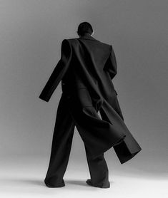 Black Coat Photoshoot, Fur Editorial, Pose Mannequin, Arc Angel, Creative Shoots, Movement Photography, Mens Photoshoot, Nuclear Winter