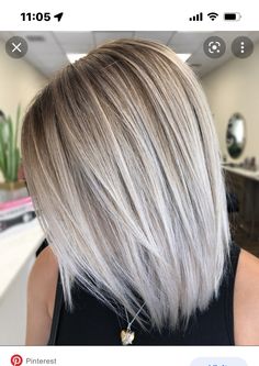 Blonding Services, Grey Hair Wig, Medium Length Hair Straight, Shoulder Length Blonde, Bright Blonde Hair, Dunner Wordend Haar, Silver Blonde