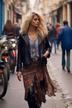 Grunge and glam mashup Fall Outfits Rocker Chic, Retro Rocker Outfits, Rocker Style Outfits Woman, Rocker Chic Style Winter, Rock Style Fashion Women, Glam Casual Outfit, Boho Grunge Aesthetic, Winter Edgy Outfits, Rockstar Outfit For Women