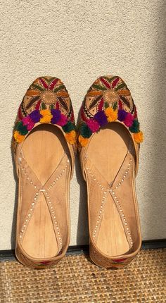 Handcrafted Women's Pakistani Khussa Shoes | Punjabi Mehndi Wedding Jutti | Traditional Punjabi Sandals | Bridal Wedding Shoes | Juttis size 5 US women's size Bohemian Handwork Traditional Wear For Wedding, Bohemian Traditional Wear With Handwork For Wedding, Traditional Summer Wedding Shoes, Traditional Open Toe Wedding Shoes, Traditional Open Toe Wedding Shoes For Festive Occasion, Summer Traditional Wear With Gota Work, Traditional Wear For Summer Wedding, Summer Wedding Traditional Wear With Gota Work, Summer Wedding Traditional Wear