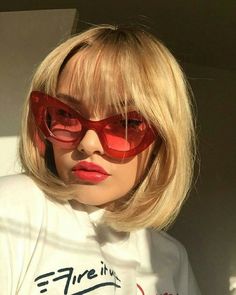 Eyewear Inspiration, Cat Eye Look, Eye Tricks, Throwing Shade, Rose Colored Glasses, Outfit 90s, Eye Look