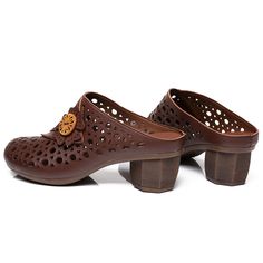 If you are looking for retro-style slippers to boost your stylish look, then there isn't a better option than these square-heel slippers. Instantly adding style and fun to your look, these women's slippers feature a hollow-out pattern. The intriguing solid color finish will lend effortless style to your look. Perfect for summer casual wear.

Specifications
Brand Name: GeraldBlack
Heel Height: Med (3cm-5cm)
Shoes Type: Slides
Upper Material: GENUINE LEATHER
Upper-Genuine Leather Type: Cow Leather Slippers For Women, Heel Slippers, Women's Slippers, Estilo Retro, Auburn, Womens Slippers, Types Of Shoes, Cow Leather, Summer Casual