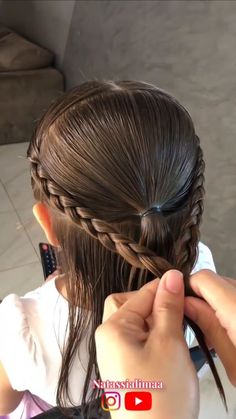 Easy Hair Tutorials 💇 | So cute 🥰 Follow @diys.hair for more 💓 . Credit: @natassialimaa . #hairstyleideas #videohair #braidtutorial #hairtutorialvideo... | Instagram Short Hair For Kids, Kids Short Hair Styles, Easy Little Girl Hairstyles, Kids Curly Hairstyles, Girls Hairstyles Easy