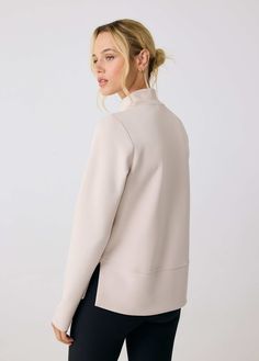 The Spacer long sleeve mock neck features a classic fit, side slits, and hidden thumbholes. The scuba fabrication makes it perfect for styling after your workout. Mens Jackets Fall, Outfit Inspiration Fall, Dog Jacket, Mens Fall, Womens Long Sleeve Shirts, Fall Jackets, Bag Dress, Swimwear Accessories, Lightweight Jacket