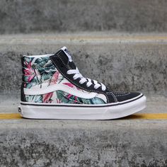 Vans Women SK8-Hi Slim - Mesh Metallic multi true white Sporty White Sneakers With Floral Print, Trendy White Sneakers With Floral Print, Trendy White Floral Print Sneakers, Vans Shoes Fashion, Vans Women, Vans Skate, Skate Style, Vans High Top Sneaker, Sk8 Hi