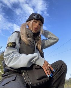 Gorpcore Wallpaper, Baggy Outfits Summer, Girl Baggy Outfits, Summer Baggy Outfits, Korean Baggy Outfits, Outfits Aesthetic Baggy, Korean Autumn Outfits, Baggy Outfits Aesthetic, Gorpcore Girl