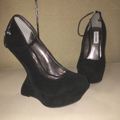 New Steve Madden Unique Suede Heels Size 9 Medium Width Wedge Heels For Night Out, Wedge Heels With Reinforced Heel For Night Out, Wedge Heels For Night Out, Medium Width, 2 Inch Heels Steve Madden, Steve Madden Aggie Black, Steve Madden Lessa Heels, Black Heels Steve Madden, Brenna Black Steve Madden, Steve Madden Shoes