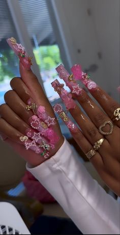 Junk Nails, Punk Nails, Hard Nails, Drip Nails, Nails Design With Rhinestones, Colored Acrylic Nails, Cute Acrylic Nail Designs, Glow Nails, Exotic Nails